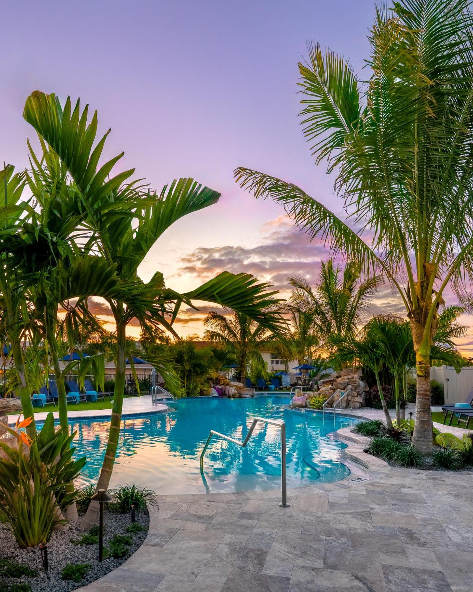 Tropical Beach Resorts - Sarasota Сиеста-Ки Экстерьер фото